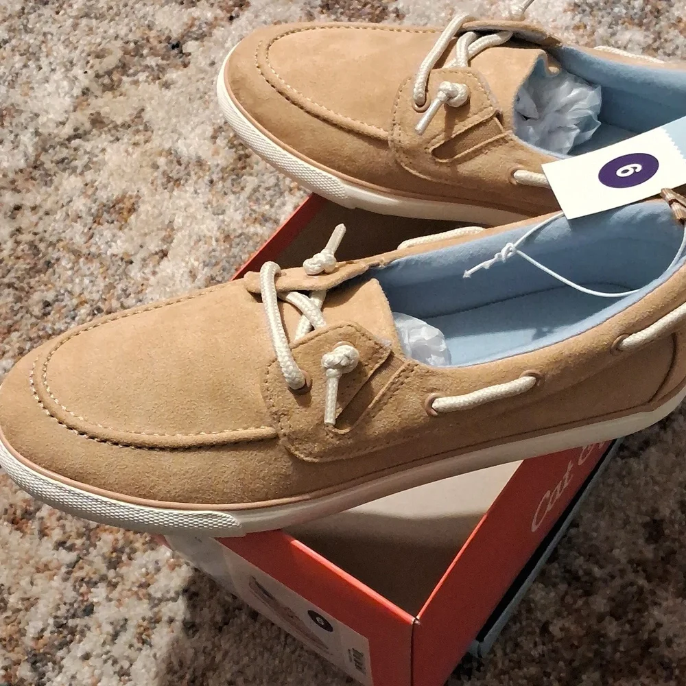 Cat & Jack stylish tan